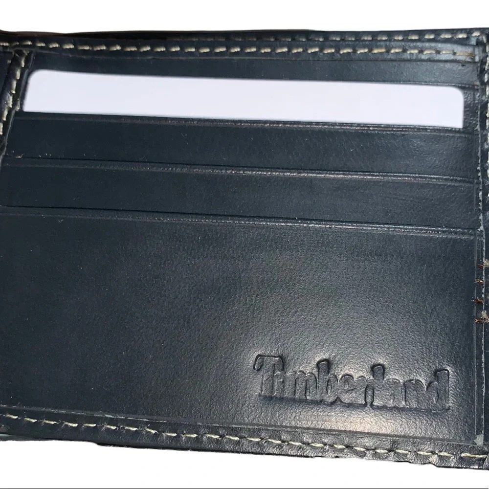 NWT Timberland Mens genuine leather slimfold wallet with matching FOB gift set